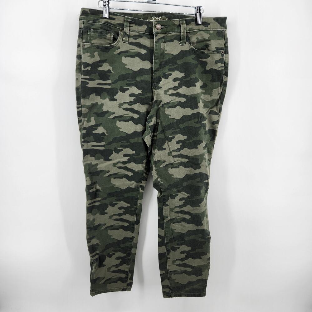 Universal Thread Size 12/31 High Rise Skinny Crop Jeans Green Camo